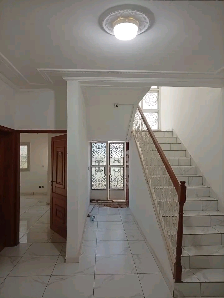 Vaste appartement haut standing 3 chambres à louer à Mimboman – Yaoundé