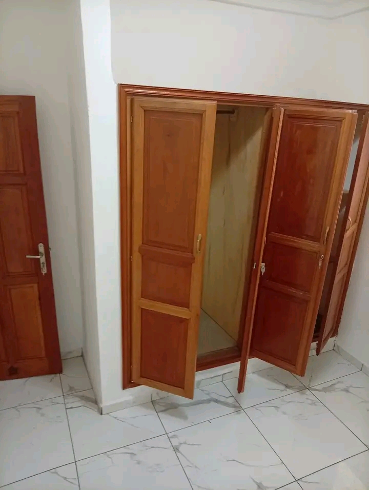 Vaste appartement haut standing 3 chambres à louer à Mimboman – Yaoundé