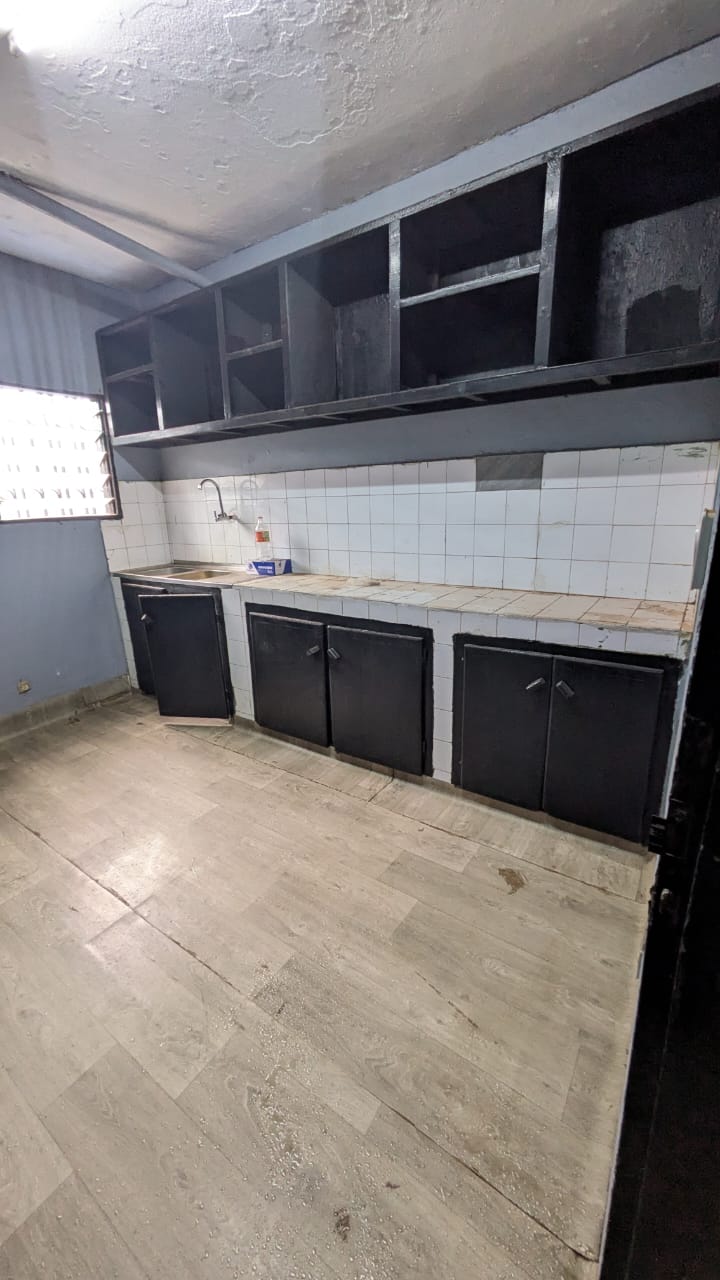 Villa 4 chambres à louer à Terminus Mimboman – Usage habitation ou bureau