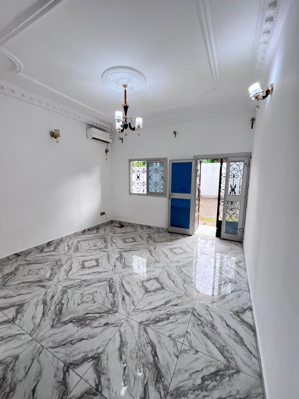 Studio moderne à louer à Messassi – Yaoundé