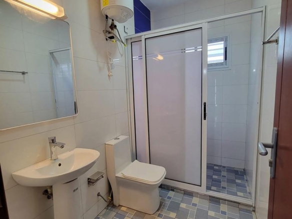 Duplex neuf haut standing à vendre à Olembé – Yaoundé (220 m²)