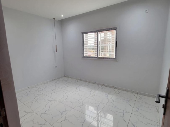 Duplex neuf haut standing à vendre à Olembé – Yaoundé (220 m²)