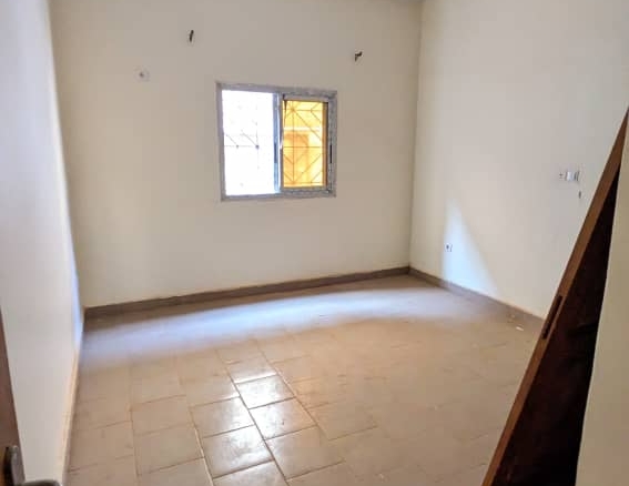 Appartements neufs 3 chambres à louer à Messassi Carrefour – Yaoundé