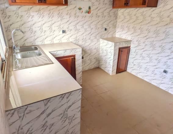 Appartements neufs 3 chambres à louer à Messassi Carrefour – Yaoundé