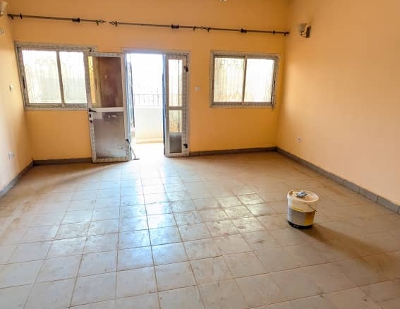 Appartements neufs 3 chambres à louer à Messassi Carrefour – Yaoundé