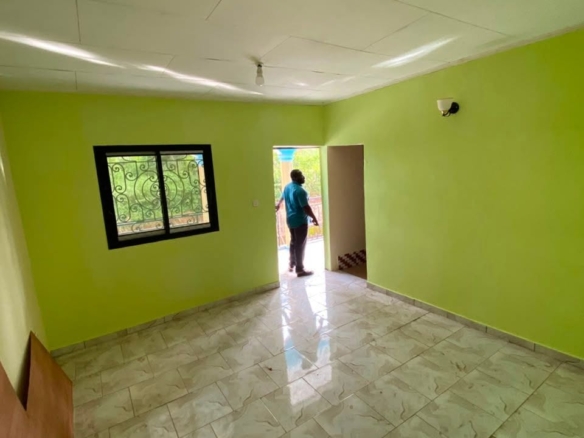 Studio moderne à louer à Mimboman Carrefour Delta – Yaoundé