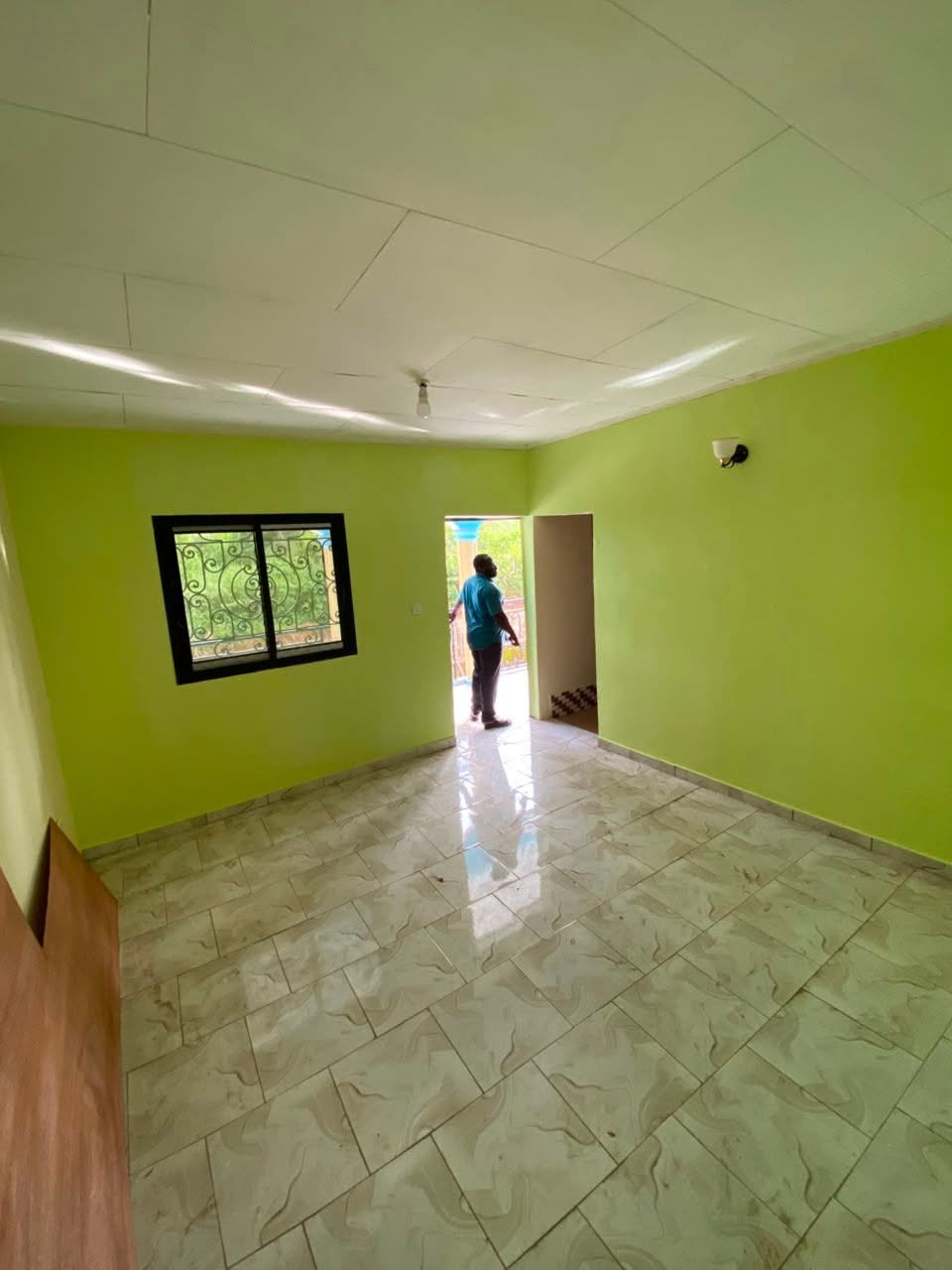 Studio moderne à louer à Mimboman Carrefour Delta – Yaoundé