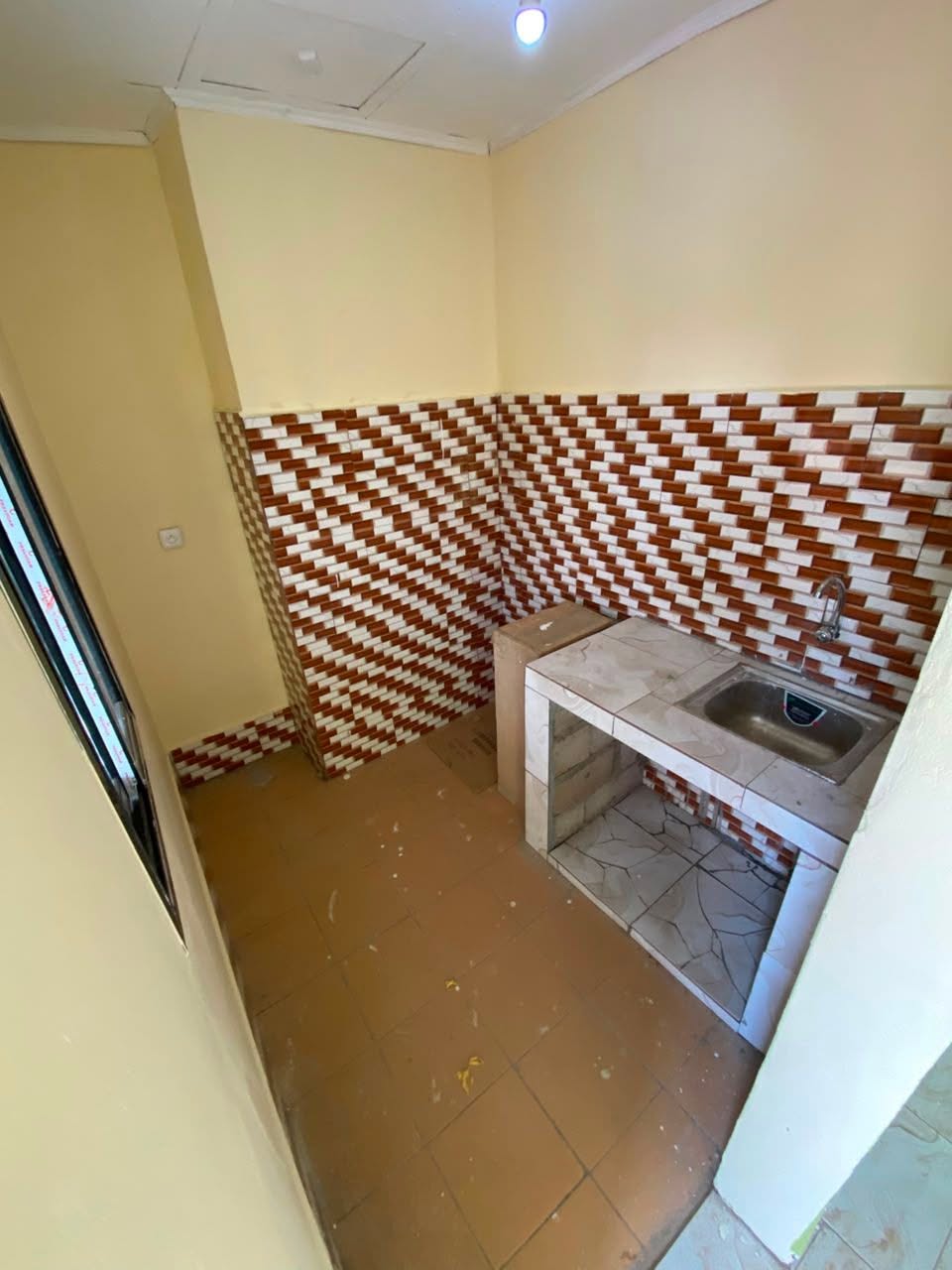 Studio moderne à louer à Mimboman Carrefour Delta – Yaoundé