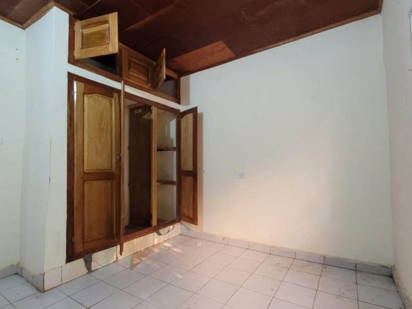 Appartement Moderne de Standing au 1er Étage – Yaoundé, Biyem-Assi