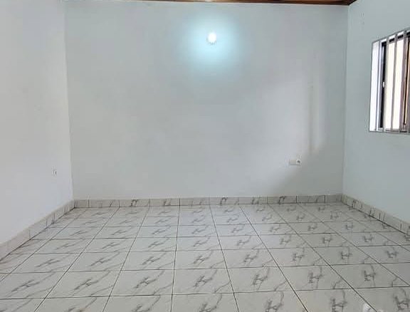Appartement Moderne de Standing au 1er Étage – Yaoundé, Biyem-Assi
