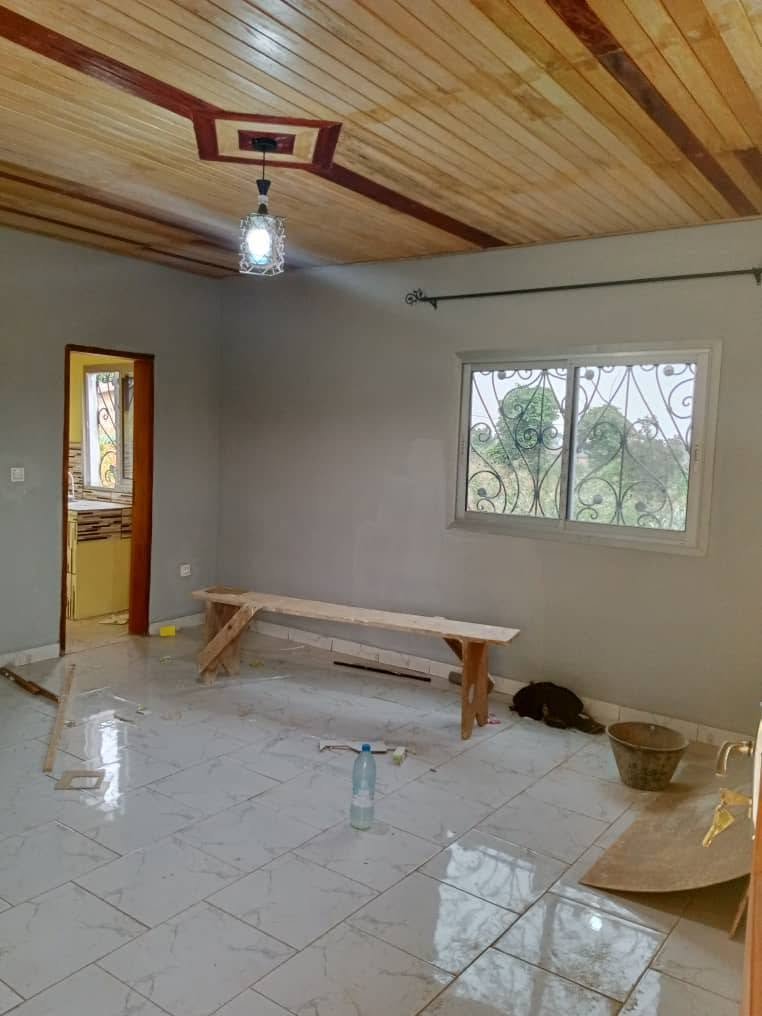 palmer4 Appartement Moderne Neuf – Yaoundé, Awae Escalier