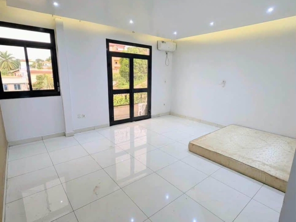 Studio haut standing à louer à Ngousso Confort – Yaoundé