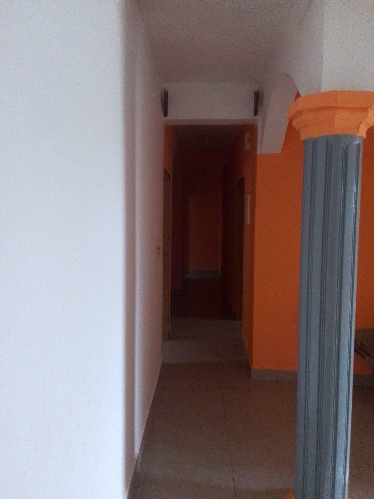 Très grand appartement 3 chambres à louer à Simbock Mbalngon – Yaoundé