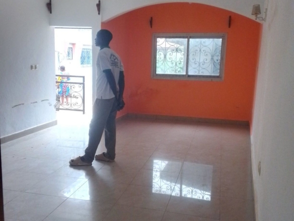 Très grand appartement 3 chambres à louer à Simbock Mbalngon – Yaoundé
